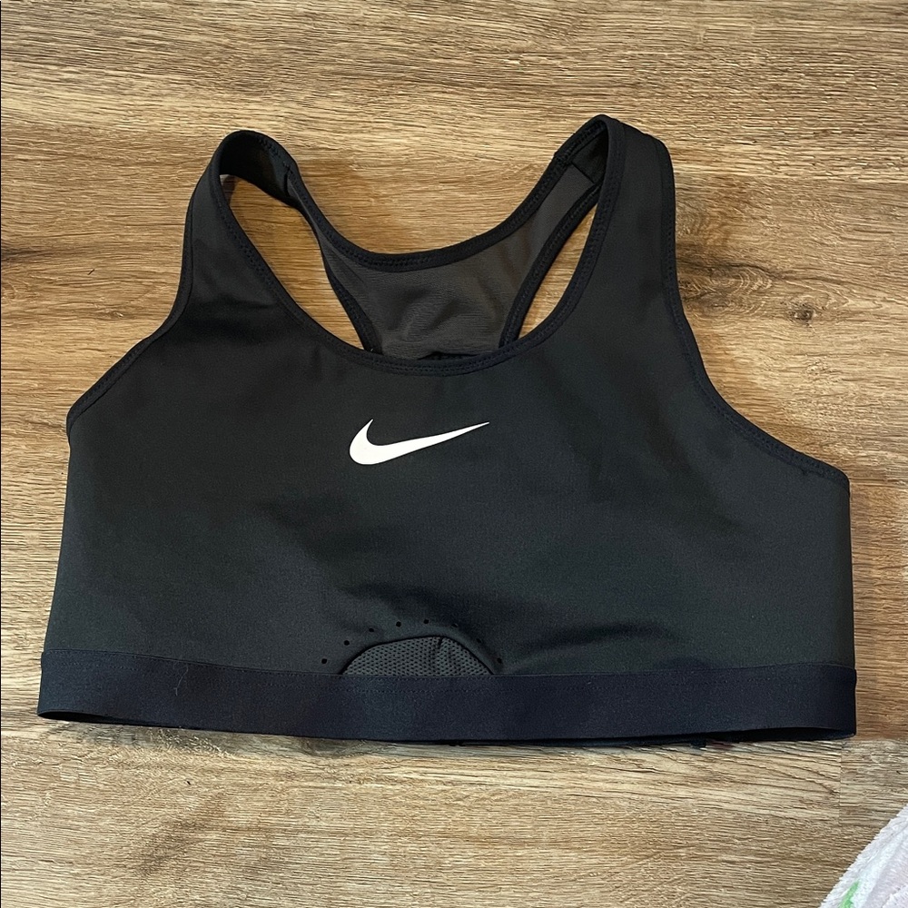 Nike high support Women's Black Sports Bra